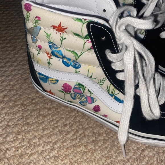 Vans - Picture 3 of 3